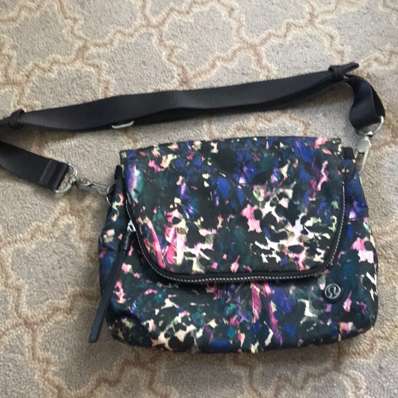 lululemon athletica Handbags - Lululemon Crossbody Fanny Waist Bag Pack Floral